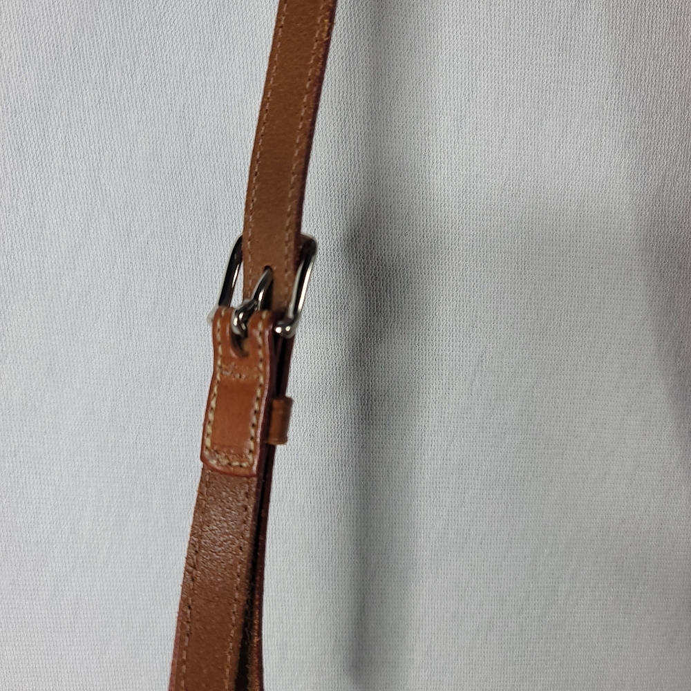 Vintage Dooney East West flap cream shoulder bag - Picture 13 of 15